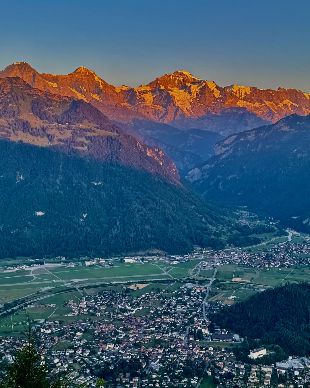Oberried → Augstmatthorn → Harderkulm — ridge traverse above Lake Brienz