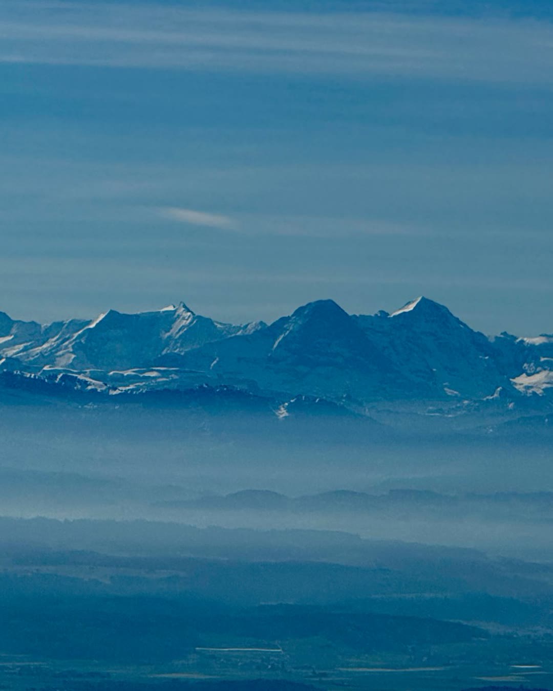 Jura Crest Trail — Alpine panorama above the Mittelland